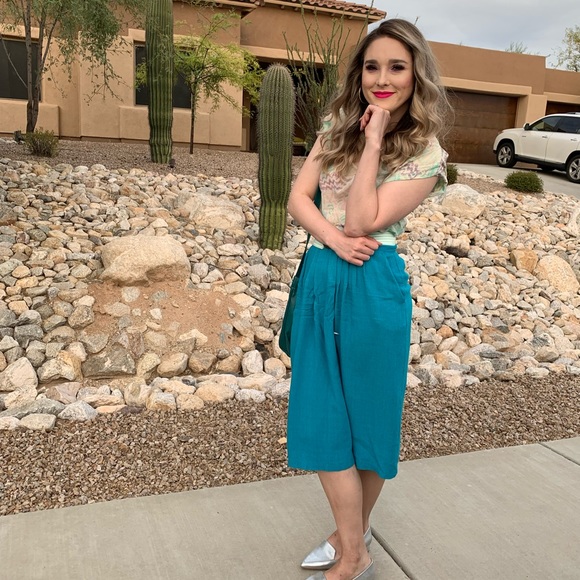 Meet your Posher, Celeste - Picture 7 of 7